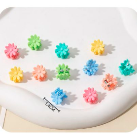 12 horquillas de margaritas de 6 colores