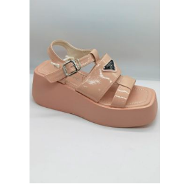 24 sandalias nuevas