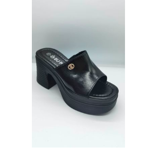 24 sandalias nuevas