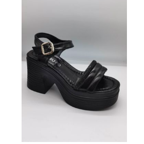 24 sandalias nuevas