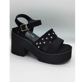 24 sandalias nuevas