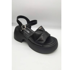 24 sandalias nuevas