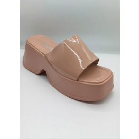 24 sandalias nuevas