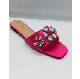 24 sandalias nuevas