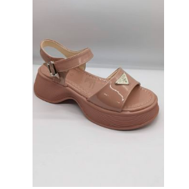 24 sandalias nuevas
