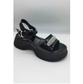 24 sandalias nuevas