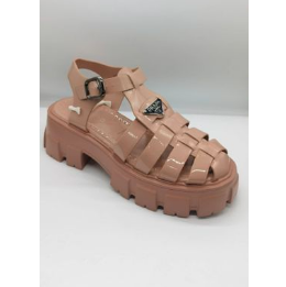 24 sandalias nuevas