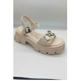 24 sandalias nuevas