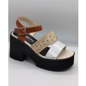24 sandalias nuevas